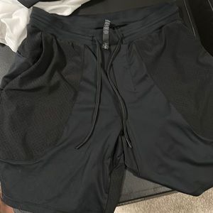 Lululemon black shorts medium